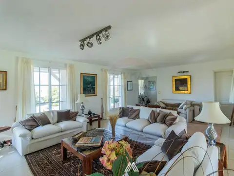 Venta Casa Barrio Carmel Gran Jardín