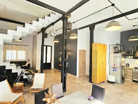 Casa 4 ambientes con 2 baños