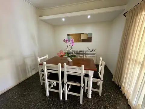 Casa 6 ambientes con 3 baños