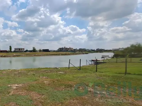 Lote a la laguna en San Sebastián, Área 5 — Escobar