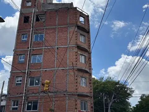 EDIFICIO EN CONSTRUCCION