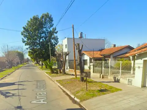 Casa en Venta en Lomas De Zamora, USD 160.000