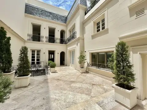 Casa de lujo en Venta y Alquiler - Palermo Chico – Estilo francés restaurado