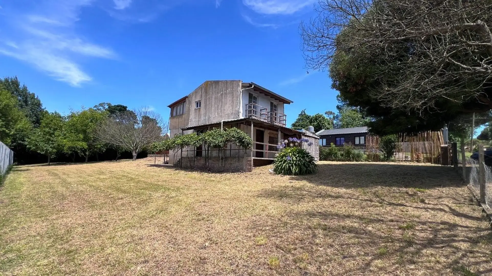 VENTA CASA 4 AMBIENTES CON PILETA EN SIERRA MDP