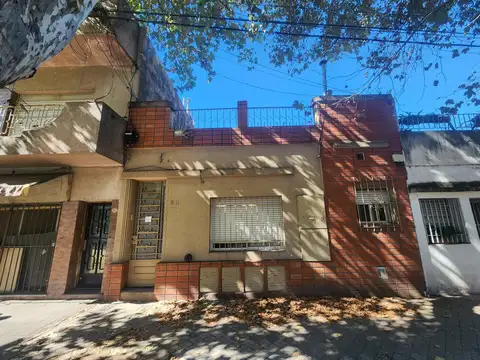 Casa distribuida en 4 Monoambientes