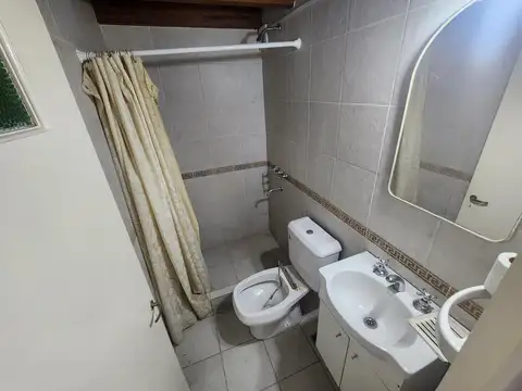 Casa distribuida en 4 Monoambientes