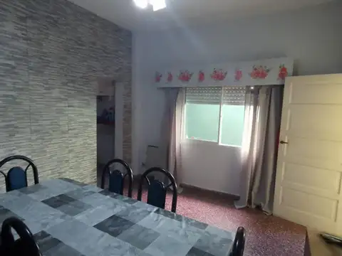 Depto Tipo Casa en Venta de 4 ambientes