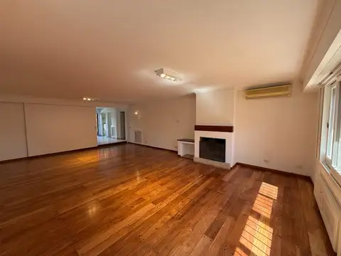 Casa en Alquiler de 4 dormitorios