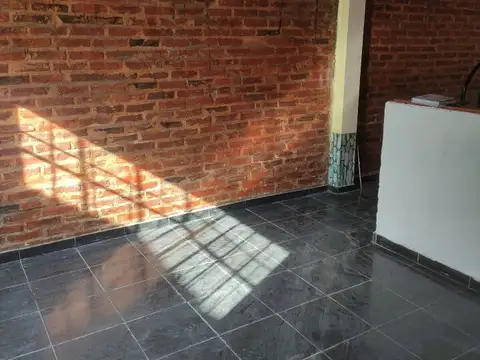 Depto Tipo Casa 3 ambientes con 1 baño