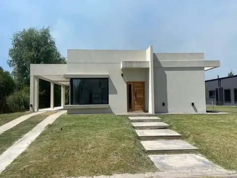 CASA 4 AMBIENTES EN VENTA CRUZ DEL SUR
