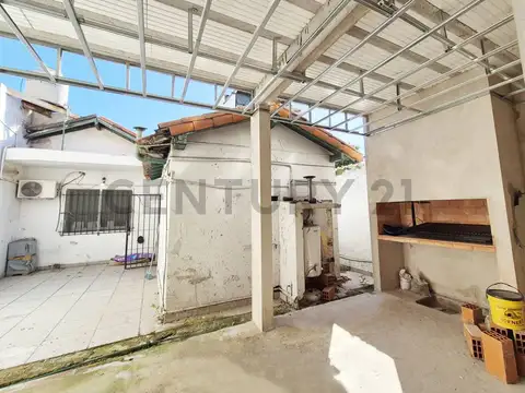 VENTA Casa 5 amb con garage 2 autos  Lanus Oeste