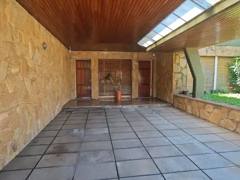 Casa 4 ambientes con pileta Villa Ballester