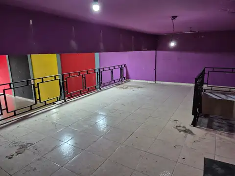 Local en Alquiler Via Púb.