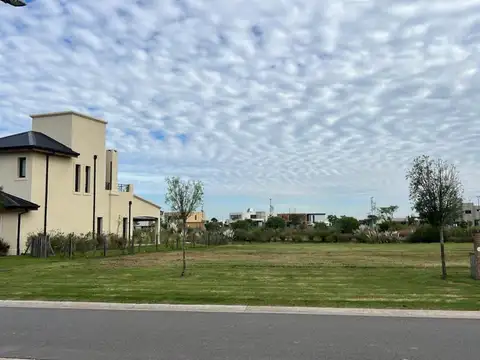 Terreno en venta - 860Mts2  - Puertos del Lago