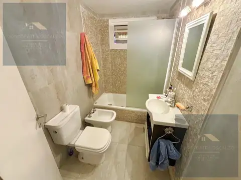 Casa 4 ambientes con 2 baños