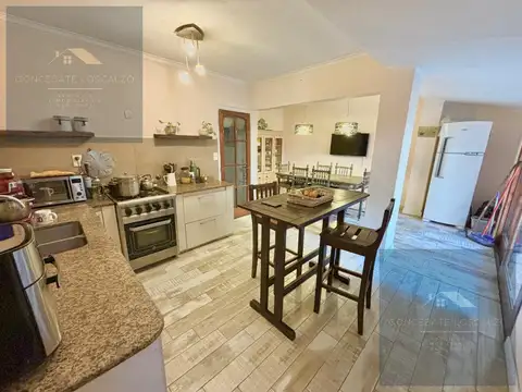 Casa en venta en barrio Parque Luro
