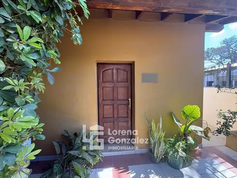 Casa en venta tres dormitorios y galpon