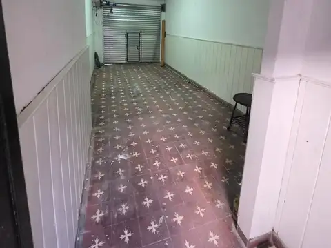 Edison  al 700 casi esquina  Berutti