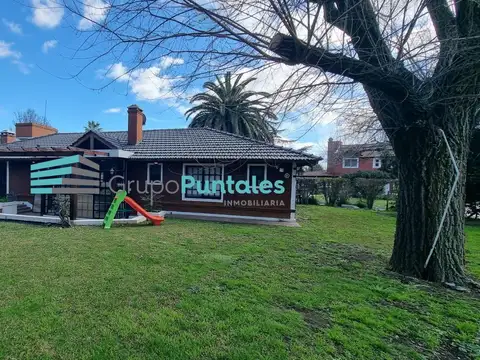 Casa 5 ambientes con 2 baños