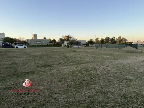 Terreno en Venta en La Cercania, USD 68.000