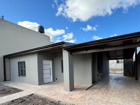 Casa en Venta con 1 cochera