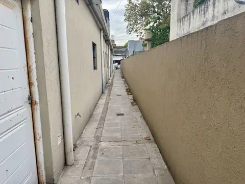 Depto Tipo Casa en Alquiler en Caseros, $ 300.000