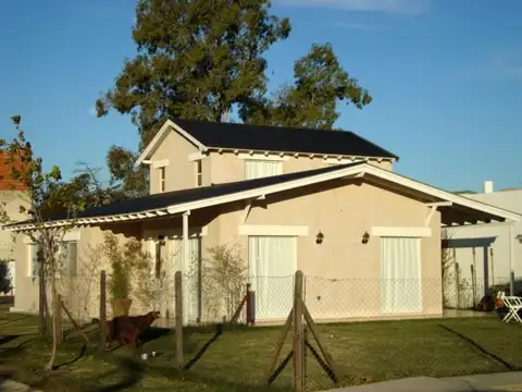 Casa en Alquiler de 3 dormitorios