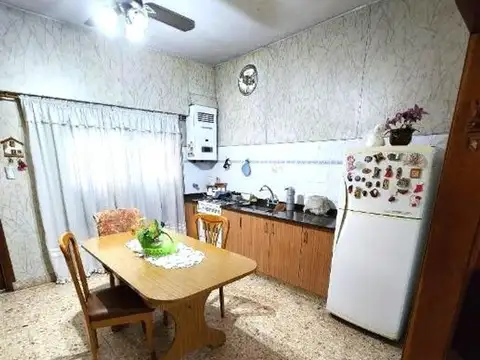 CASA EN VENTA DE LA PEÑA 507 WILDE