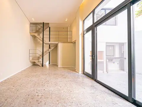 Depto Tipo Casa en Venta al Este