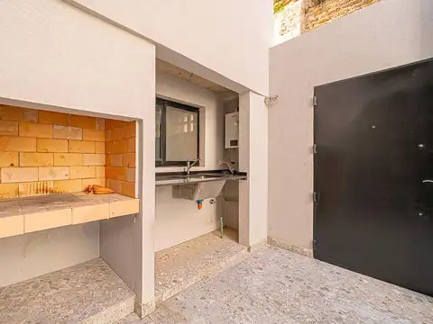 Depto Tipo Casa 4 ambientes con 2 baños