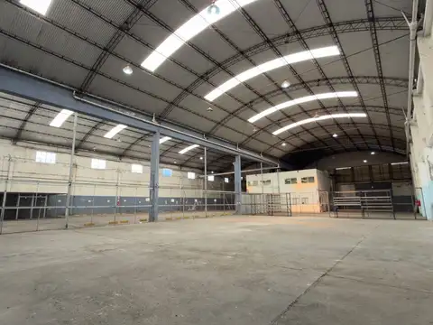 Excelente galpón en alquiler - Av. Champagnat al 3300 - Mar del Plata