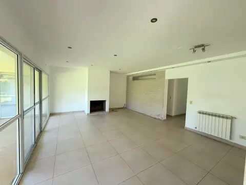 Casa en Venta, 4 Ambientes, en Haras Santa María, Escobar, GBA Norte