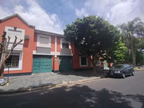 Venta PH 3 ambientes con cochera. Moron.-