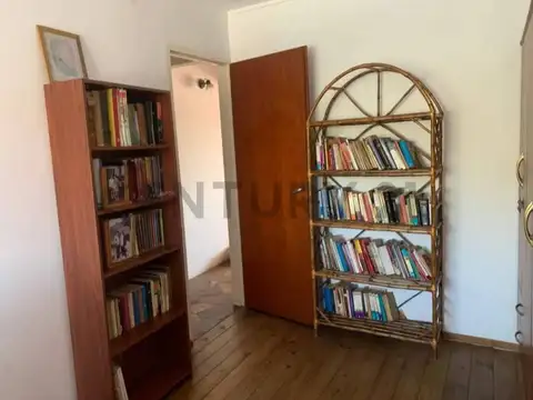 77 entre 1 bis y 2 - Casa Dúplex en venta