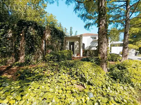 Casa en alquiler temporario en Senderos I