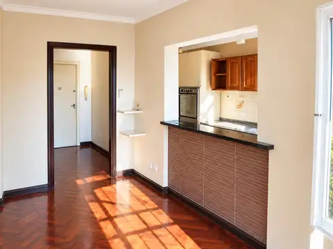 General Bartolomé Mitre 2300, Piso 1