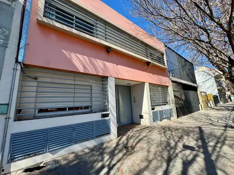 Departamento de dos ambientes con balcon terraza y parrilla en alquiler