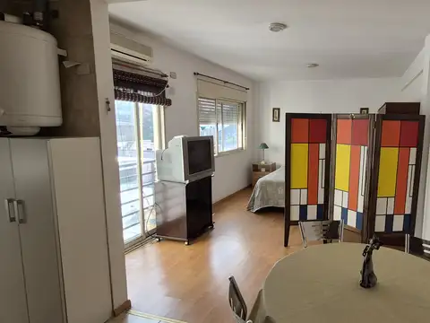 Avenida San Pedrito 100, Piso B