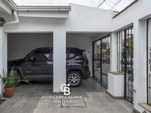 Casa 5 ambientes con 2 baños