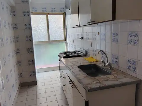 Sarmiento 700, Piso 1