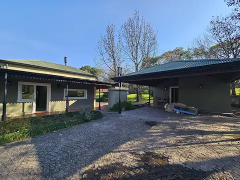 Casa 10 ambientes con 6 baños