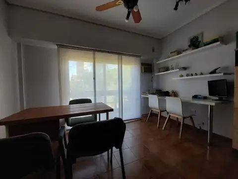 DEPARTAMENTO 3 AMBIENTES C/PATIO Y BALCON-Apto Prof.