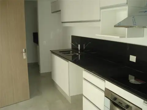 CORVALAN Y RAMON FALCON. departamento 4 ambientes C/Frente 