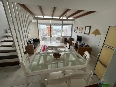 Departamento en Alquiler de 3 dormitorios