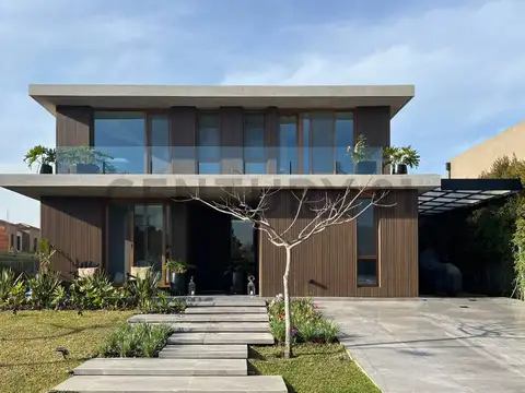 Casa en Castaños, Nordelta, moderna, luminosa, con detalles de categoría.