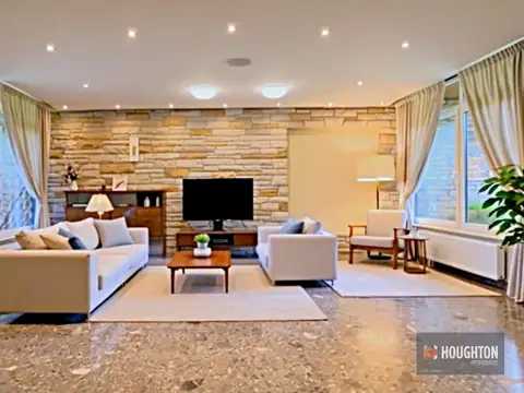 Casa 7 ambientes con 3 baños