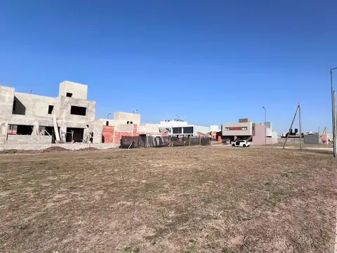 Terreno en Venta en Barrio Rincones de Manantiales, USD 53.000
