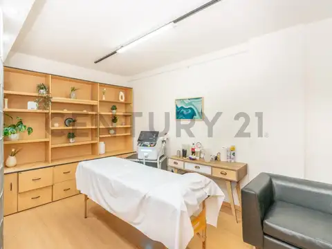 Venta oficina comercial - semipiso luminoso a metros de Av Cabildo en Belgrano