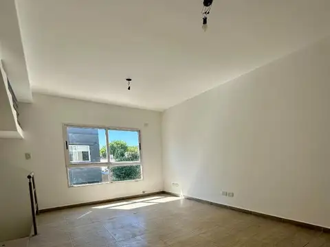 Casa en Venta en Villa Adelina, USD 180.000