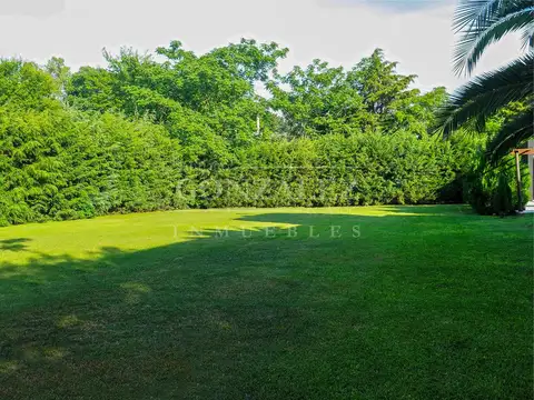 Lote en la tercer etapa, nivelado y parquizado